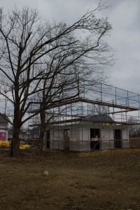 Hausansicht aus Grundstücksecke